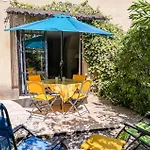 Casa vacanze 2 Bedroom Awesome In Stlaurent-de-la-cabr