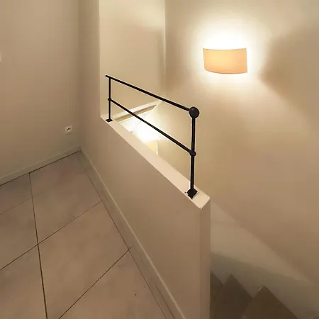 Casa vacanze 2 Bedroom Stunning In Stlaurent-de-la-cabr *