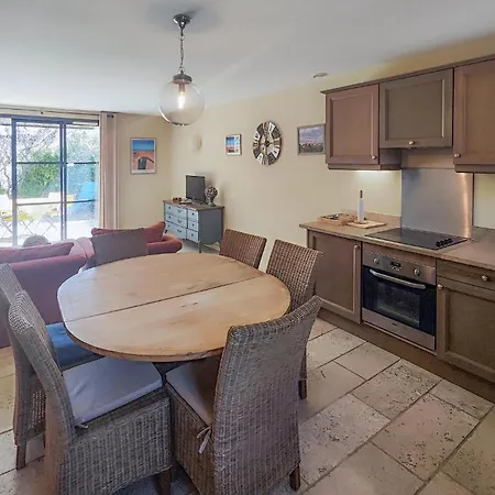 2 Bedroom Stunning Home In Stlaurent-De-La-Cabr * Saint-Laurent-de-la-Cabrerisse